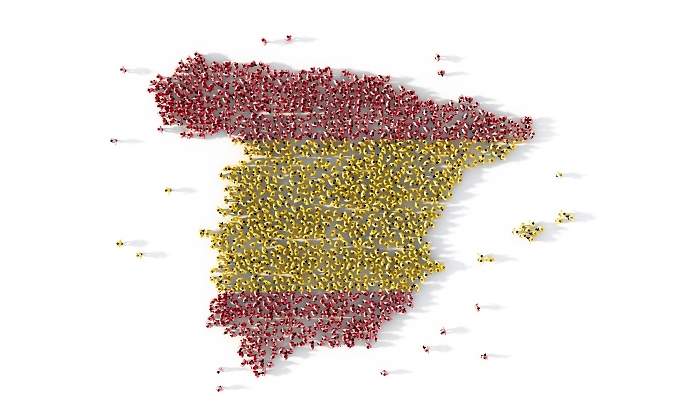 espana-personas-colores-bandera-dreamstime.jpg