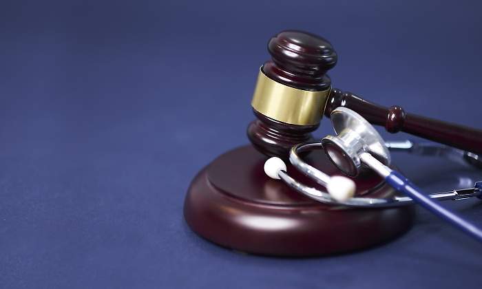 mazo-tribunal-medico-dreamstime.jpg