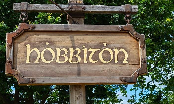 Un-cartel-que-indica-el-lugar-de-Hobbiton-iStock.jpg