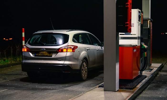 gasolina-diesel-precio-coche-gasolinera-pixabay.jpg
