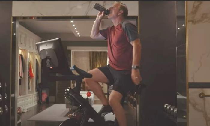 770-420-peloton-bici-andjustlikethat.jpg