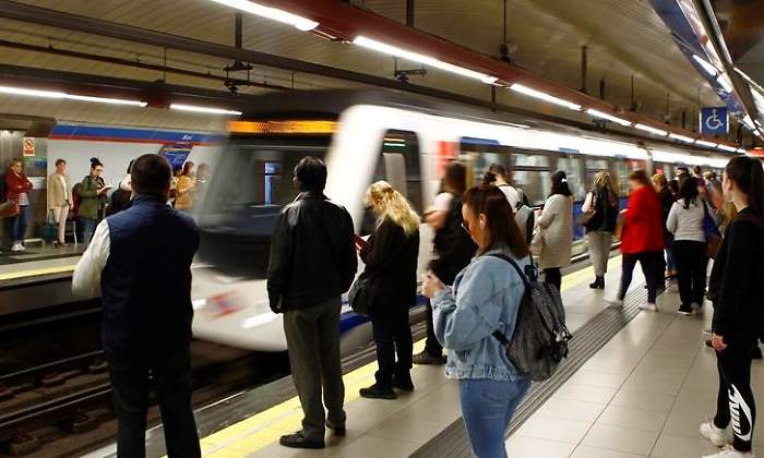 metro-madrid-anden-diagonal.jpg