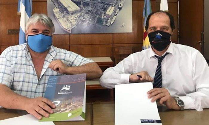 Ariel-Basteiro-y-Daniel-Moreira-durante-la-firma-del-convenio.jpg