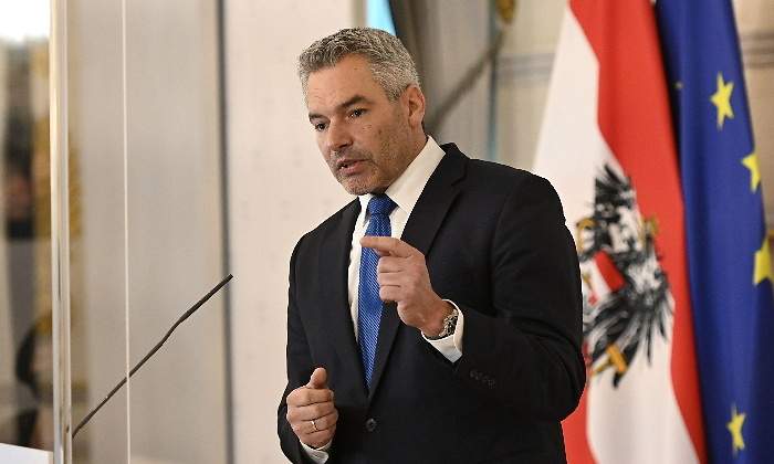 karl-nehammer-alamy.jpg