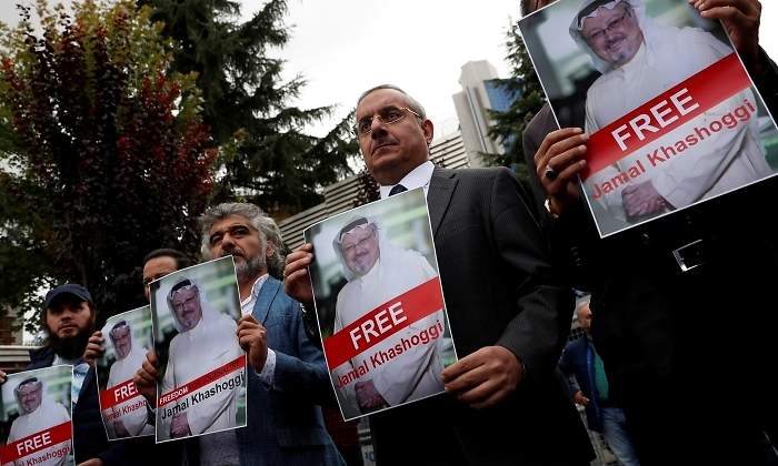 carteles-del-periodista-saudi-desaparecido-khashoggi-reuters.jpg