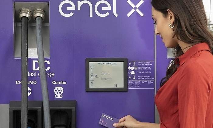 enel-recarga-mujer-ep.jpg