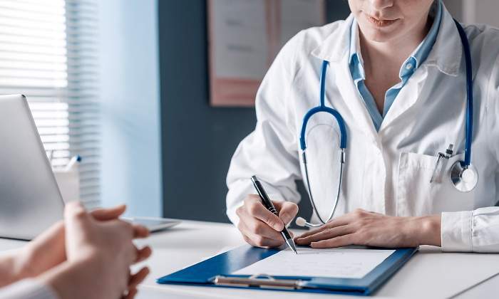 medicos-istock.jpg