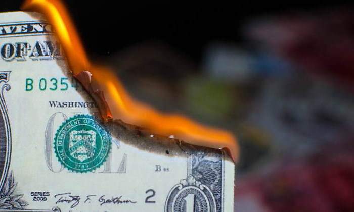 dolar-arde.jpg