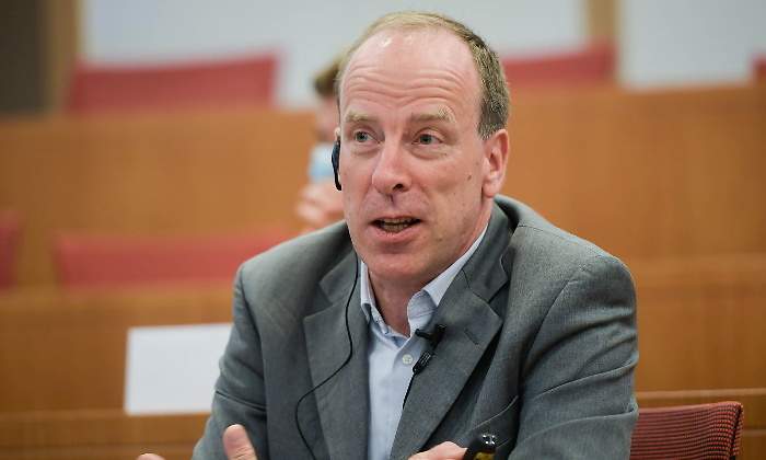 christophe-brognauxex-boston-consulting-group-javier-arias-770x420.jpg