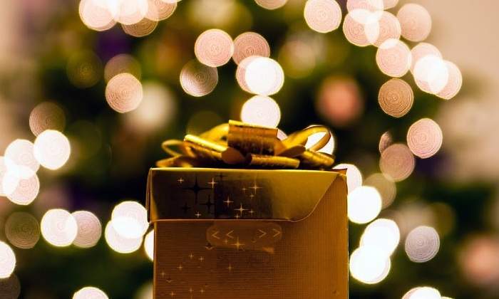 moda-navidad-regalo.jpg