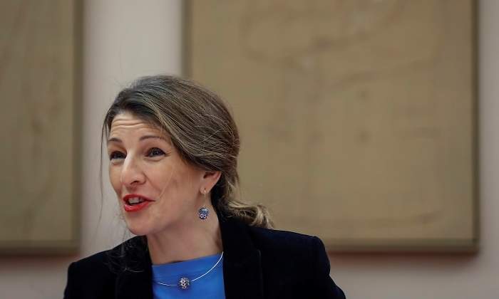 yolanda-diaz-21FEB20-azul-efe.jpg
