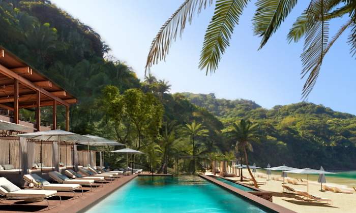 770x420-one-y-only-mandarina-resort-mexico-piscina.jpg