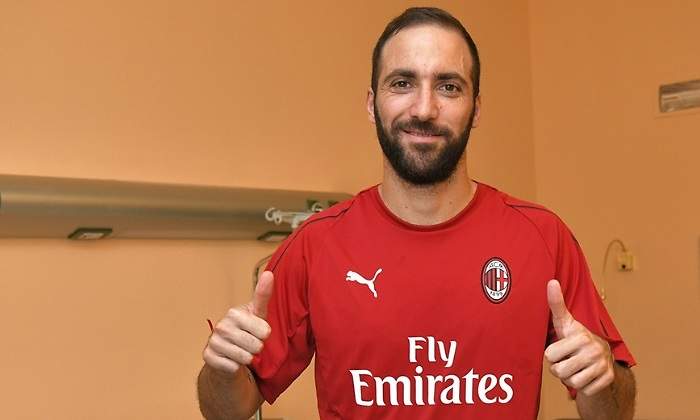higuain-reconocimiento-medico-milan.jpg