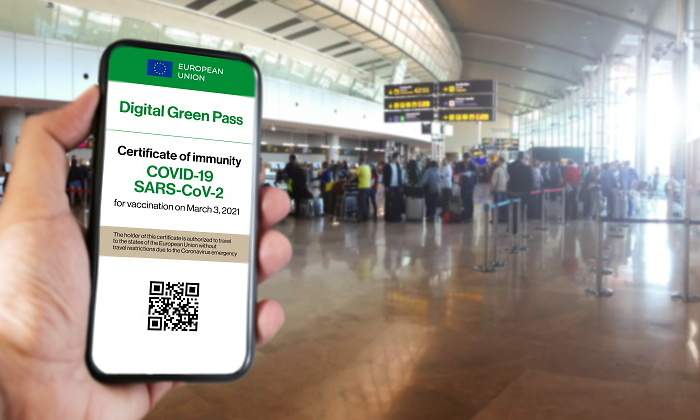 certificado-verde-digital-pasaporte-covid-espana-union-europea-recreacion-dreamstime.jpg