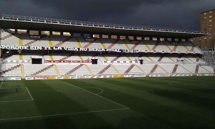 vallecas-estadio-wikipedia.jpg