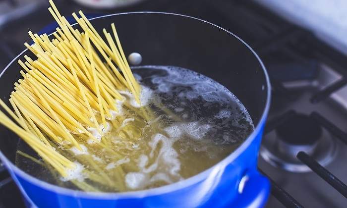 Cocinar-espaguetis-iStock.jpg