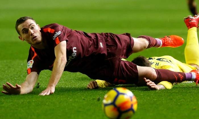 vermaelen-pugna-raba-villarreal-reuters.jpg