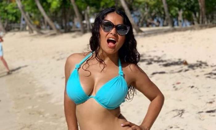 salma-hayek-bikini-cumpleanos-770.jpg