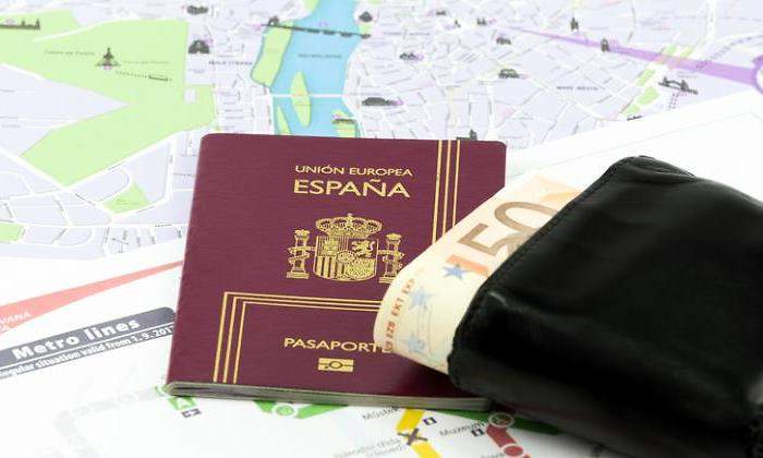 viajar-cartera-pasaporte-dinero-euros-plano-770-dreamstime.jpg