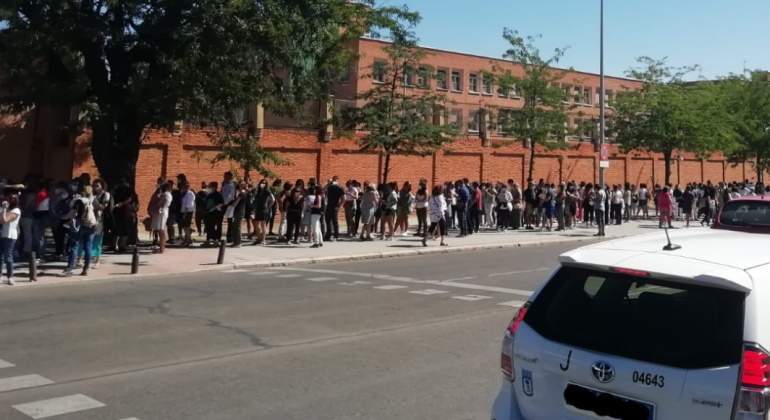 Largas colas para el test de covid en Madrid