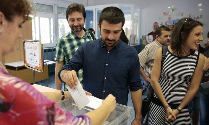espinar-vota-tw.jpg