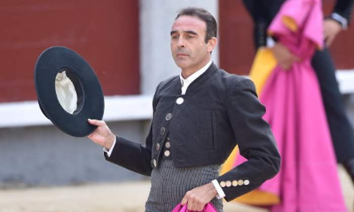 enrique-ponce-criticas-monedas-770.jpg