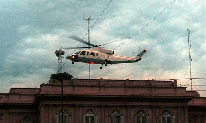DeLaRuaHelicoptero770.jpg
