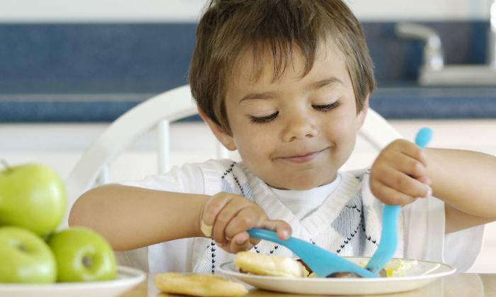 ninos-comida-deifni.jpg