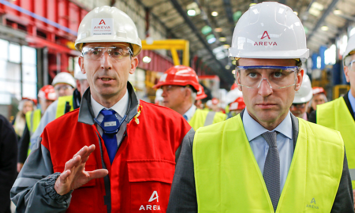 areva-770420-macron.jpg
