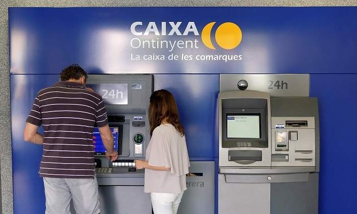 caixa-ontinyent-cajero-reuters.jpg