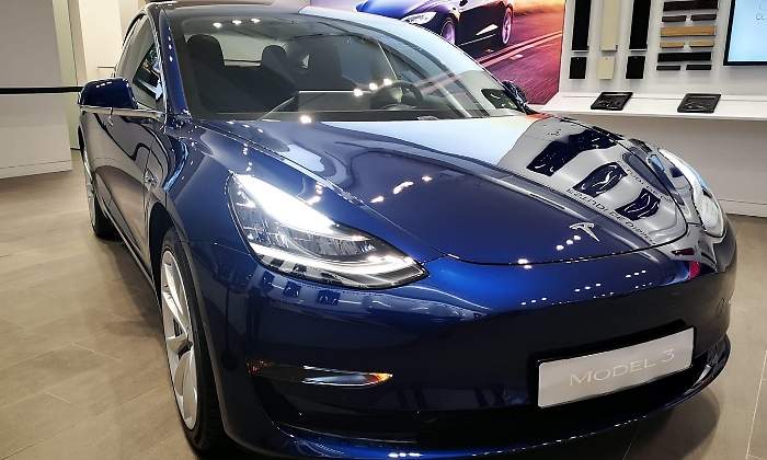 tesla-model-3-espana-tienda-barcelona.jpg