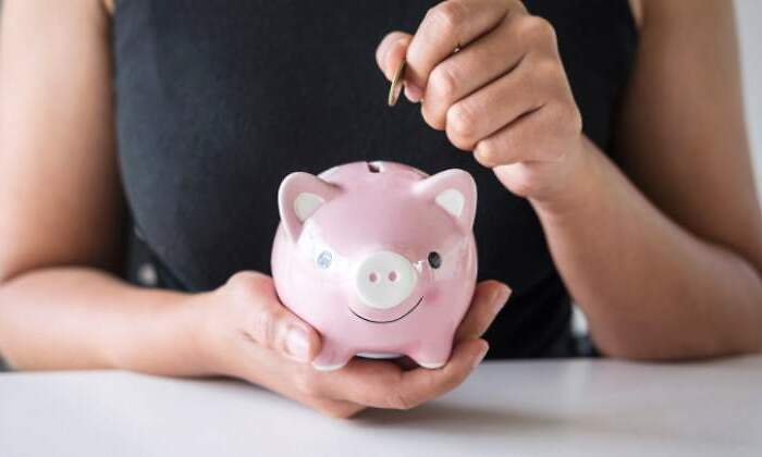 ahorro-hucha-cerdito-dreamstime.jpg