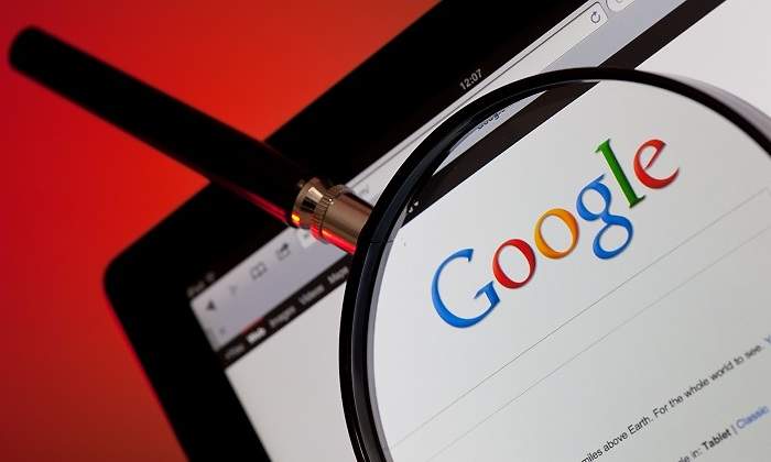 La-pantalla-de-un-ordenador-con-el-buscador-de-Google-activo-iStock.jpg