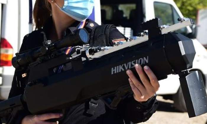 policia-rifle-antidrones-1.jpg
