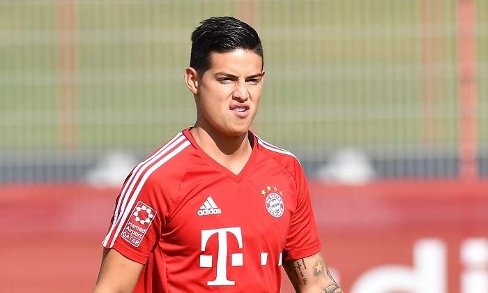 james-gesto-entrenamiento-bayern-efe.jpg