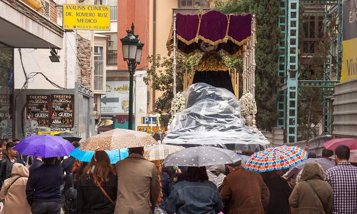 semana-santa-lluvia.jpg