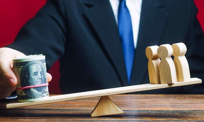 770-420-salario-brecha-ceo-trabajador-dreamstime.jpg
