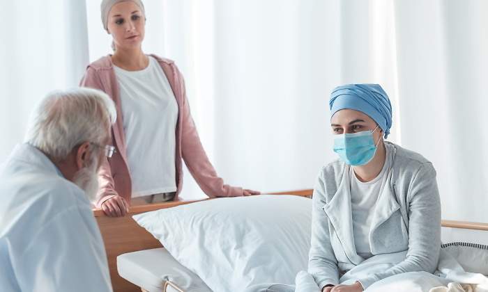 pacientes-enfermedades-grupos-riesgo-vacuna-covid-19.jpg