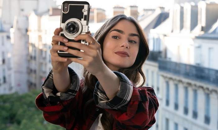 emily-paris2.jpg