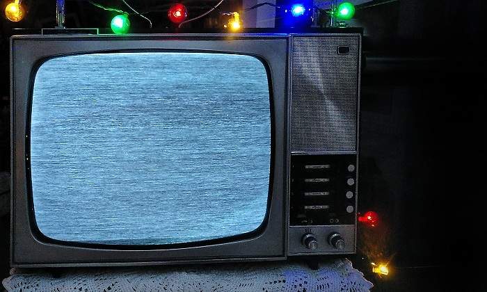 Una-television-bastante-antigua-sin-senal-iStock.jpg