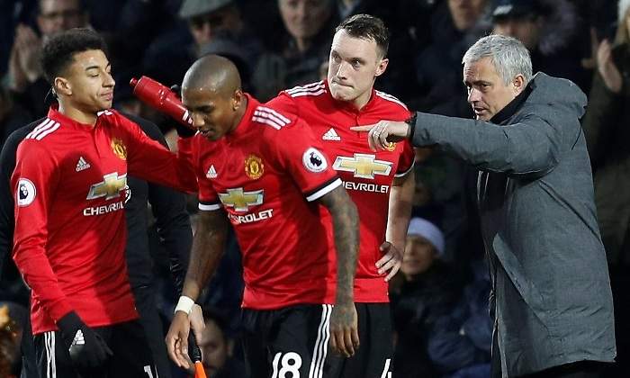 mourinho-instrucciones-united-17dic-reuters.jpg