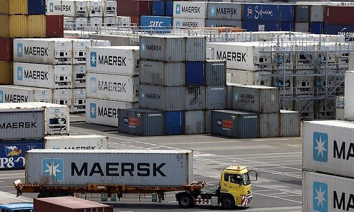 770-x-420-Contenedores-en-el-area-de-carga-de-un-puesto-Bloomberg.jpg