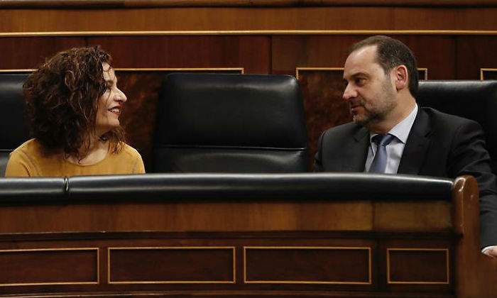 montero-abalos-congreso-efe.jpg