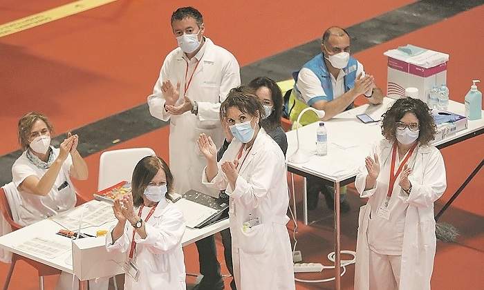 Trabajadores del hospital de campaa de Ifema
