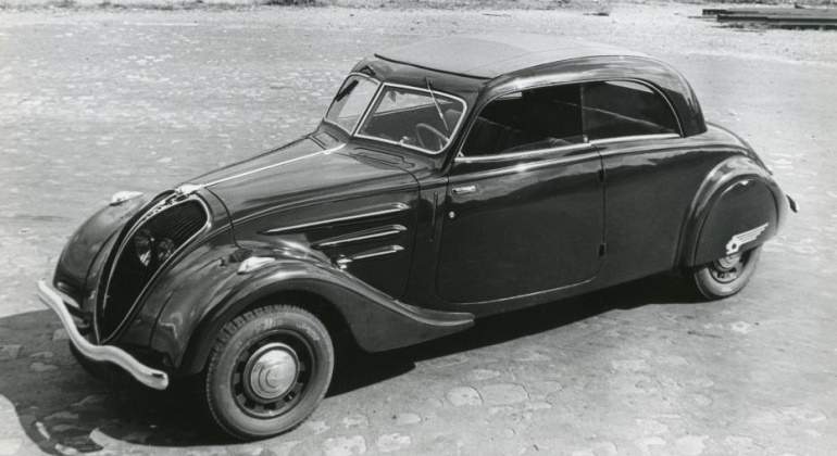 Peugeot 402