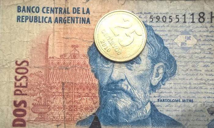 Argentina-peso-divisas.jpg
