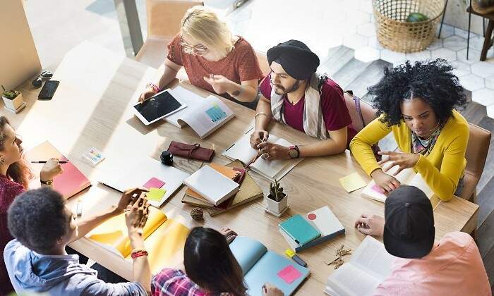 gente-trabajando-en-equipo.jpg