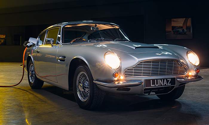 LUNAZ-Aston-Martin-DB-6.jpg