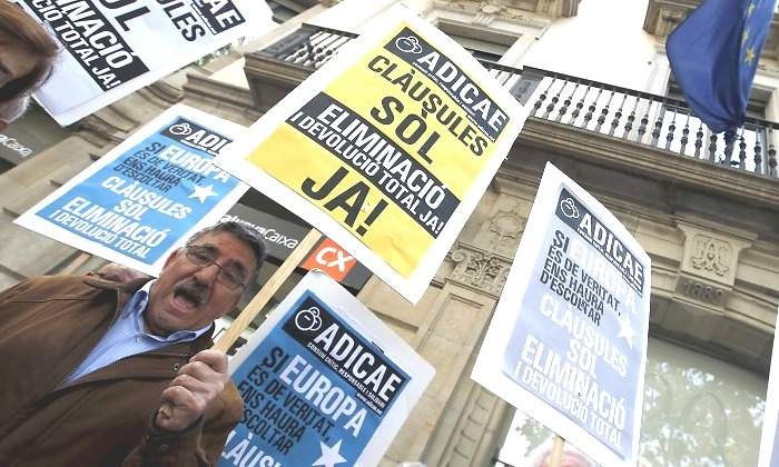 clausulas-suelo-protestas-reuters.jpg