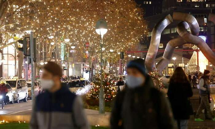 navidad-coronavirus-calle-reuters.jpg
